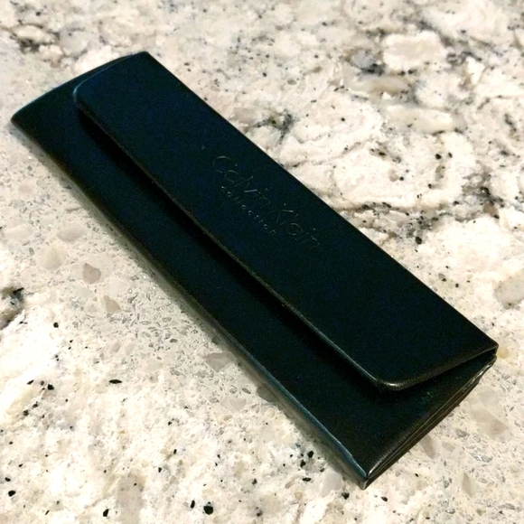 Calvin Klein Triangle Glasses Case - Picture 4 of 4